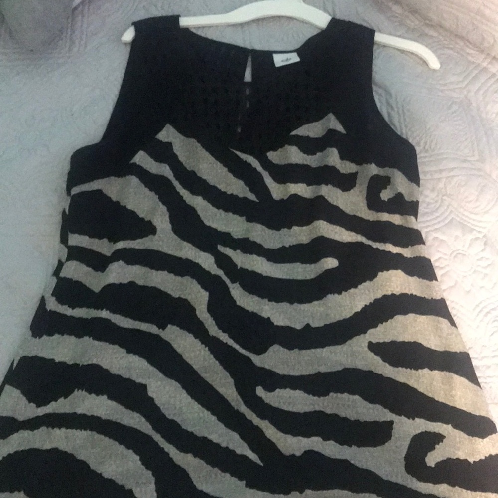 Cabi animal print sleeveless top Sz S